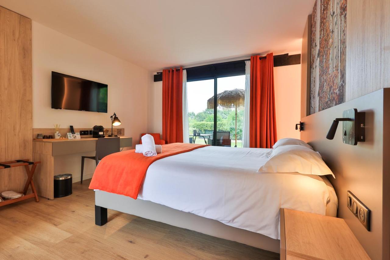 Logis Hotel & Spa Dejeunez Sous L'Arbre Rousset  Eksteriør bilde