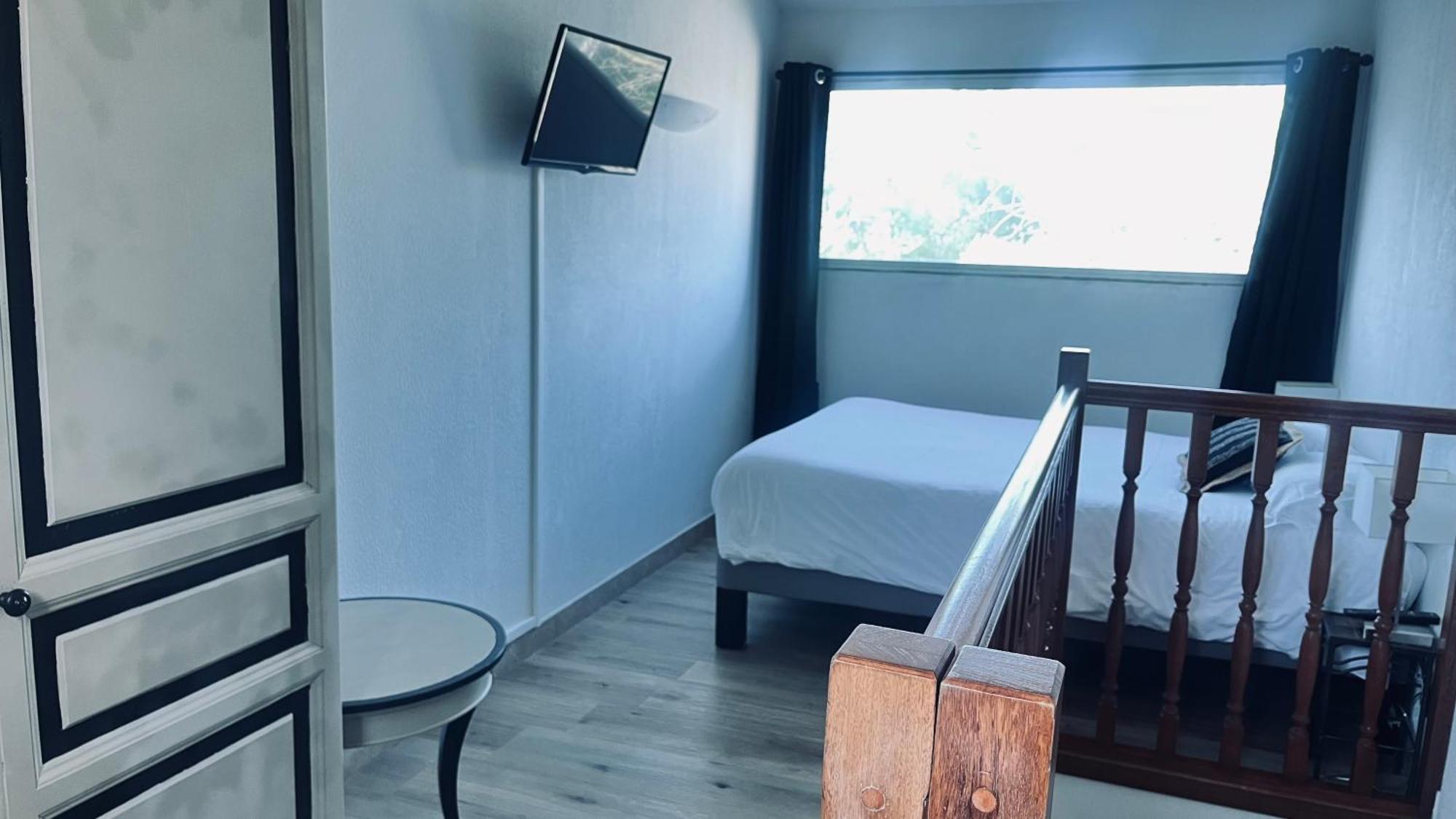 Logis Hotel & Spa Dejeunez Sous L'Arbre Rousset  Eksteriør bilde